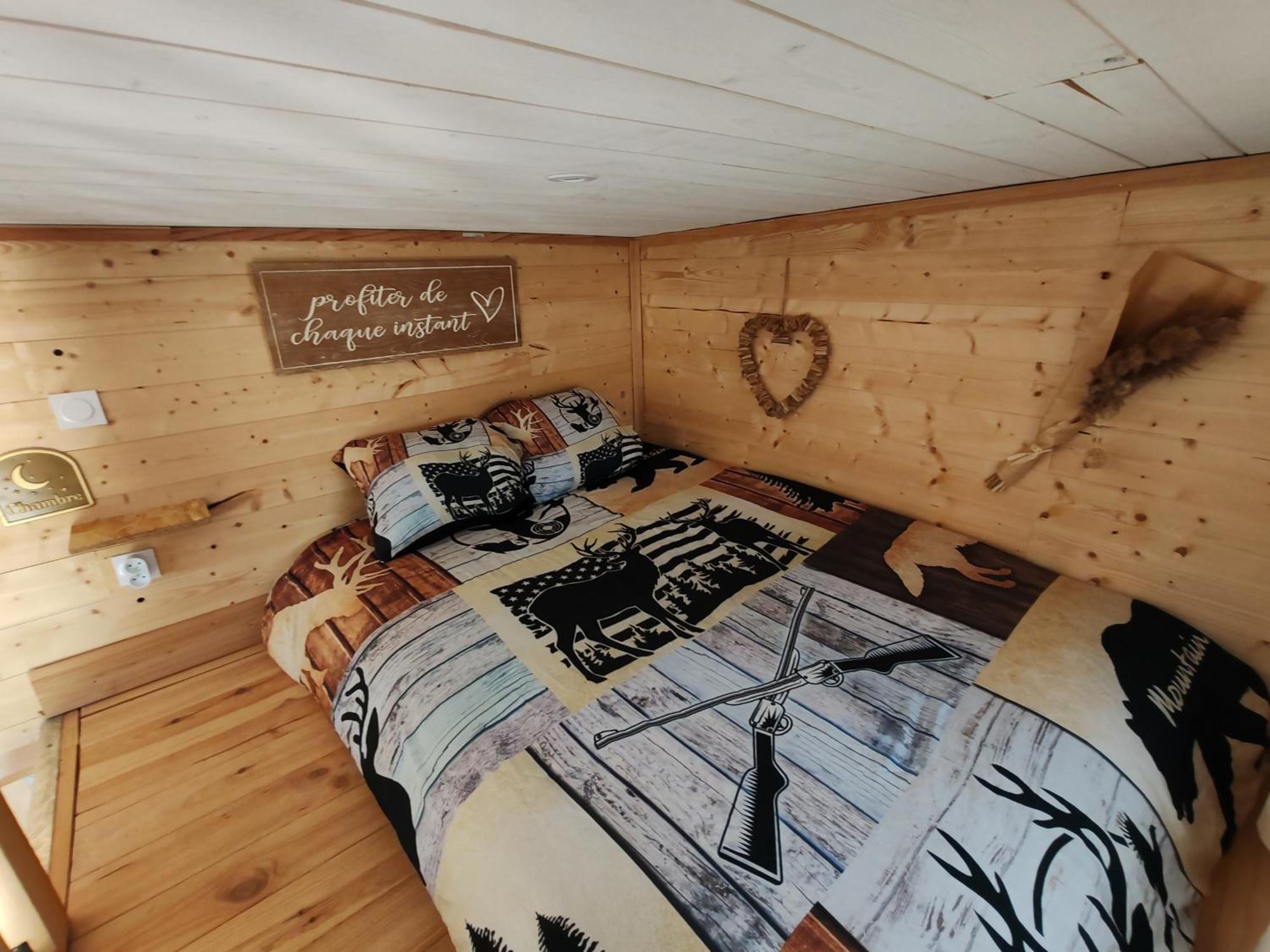 Tiny House Des Bougnats Villa Teilhede ภายนอก รูปภาพ